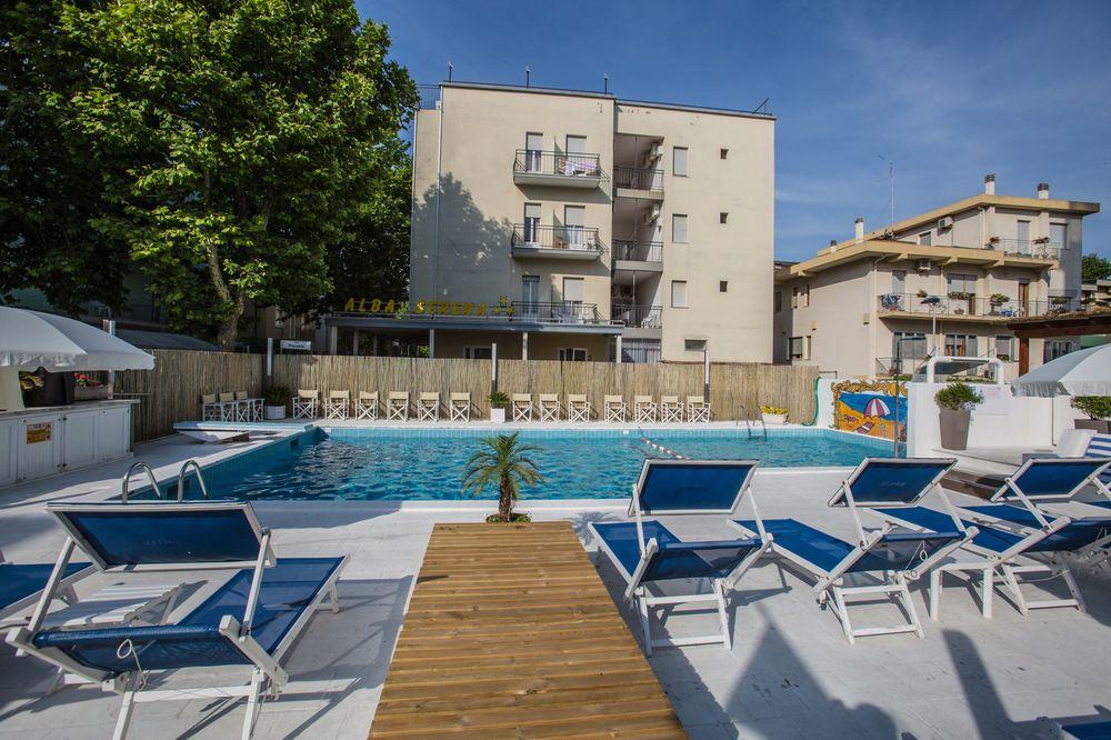 Eurhotel Rimini Bagian luar foto