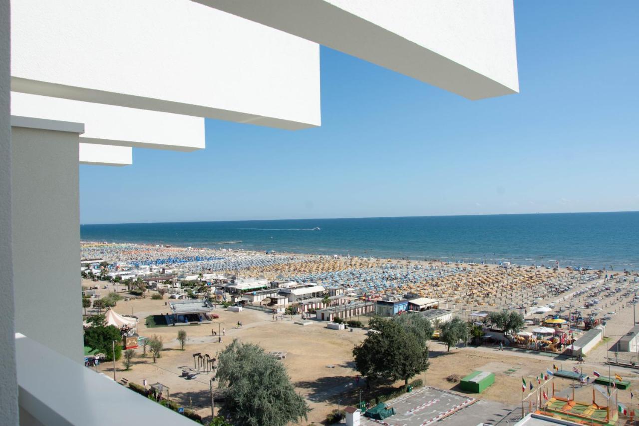 Eurhotel Rimini Bagian luar foto