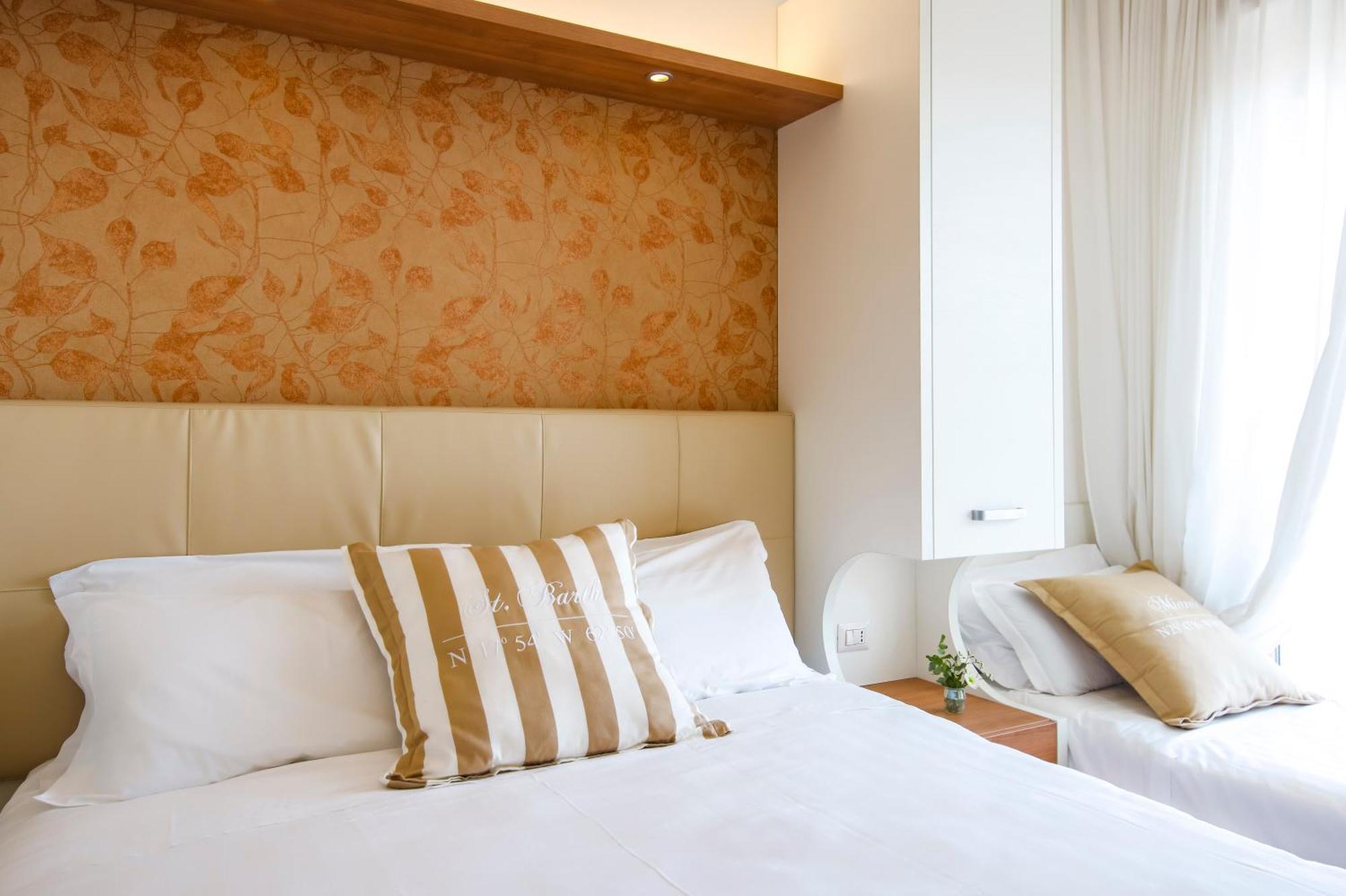 Eurhotel Rimini Bagian luar foto