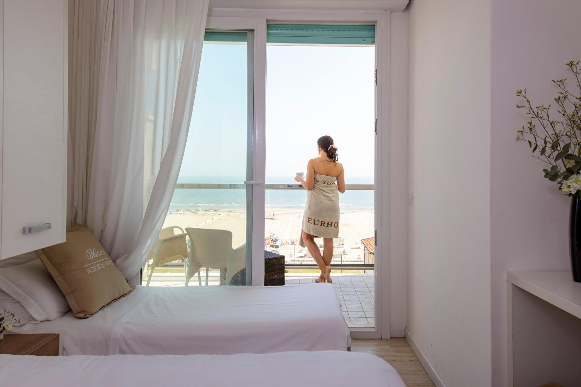 Eurhotel Rimini Bagian luar foto